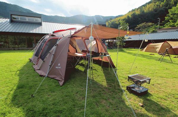 昭和レトロ。ピクニックセットというよりキャンプか？野営セットに近い。 article194_eo-thumb-600xauto-